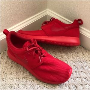 red nike roshes